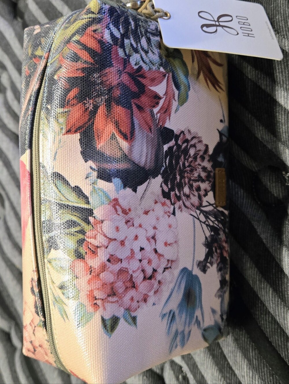 HOBO Medium Zip Cosmetic Botanical Floral Cosmetic Bag NWT
